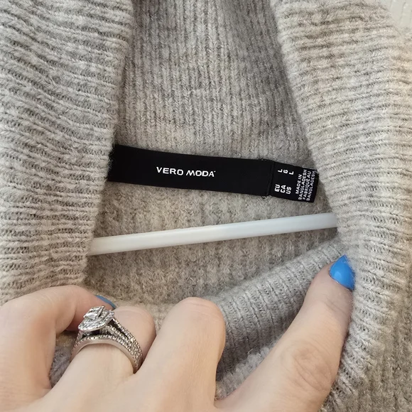 Vero Moda Light Gray Knit Sweater - Picture 2 of 2